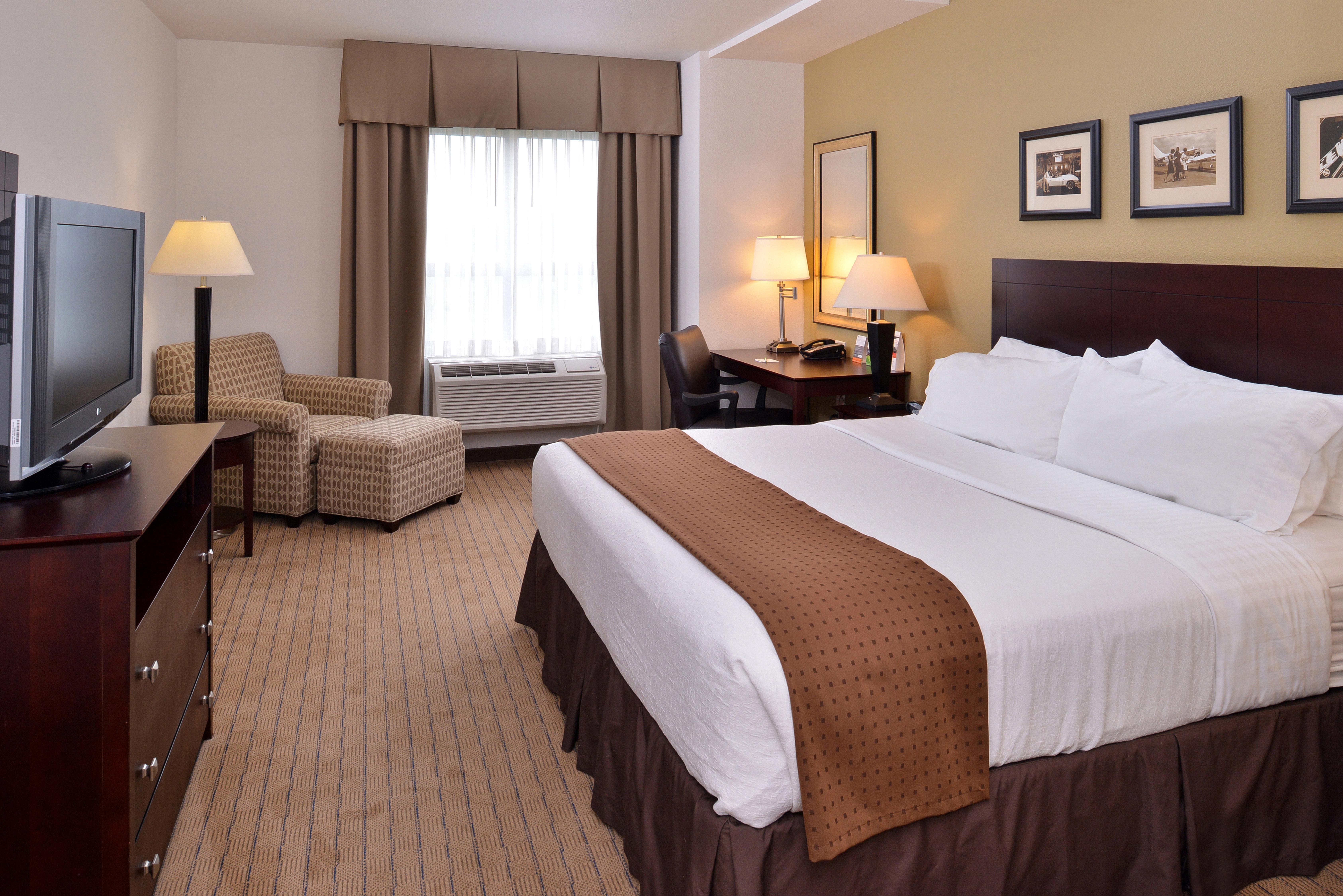 Holiday Inn Madison At The American Center By Ihg Экстерьер фото