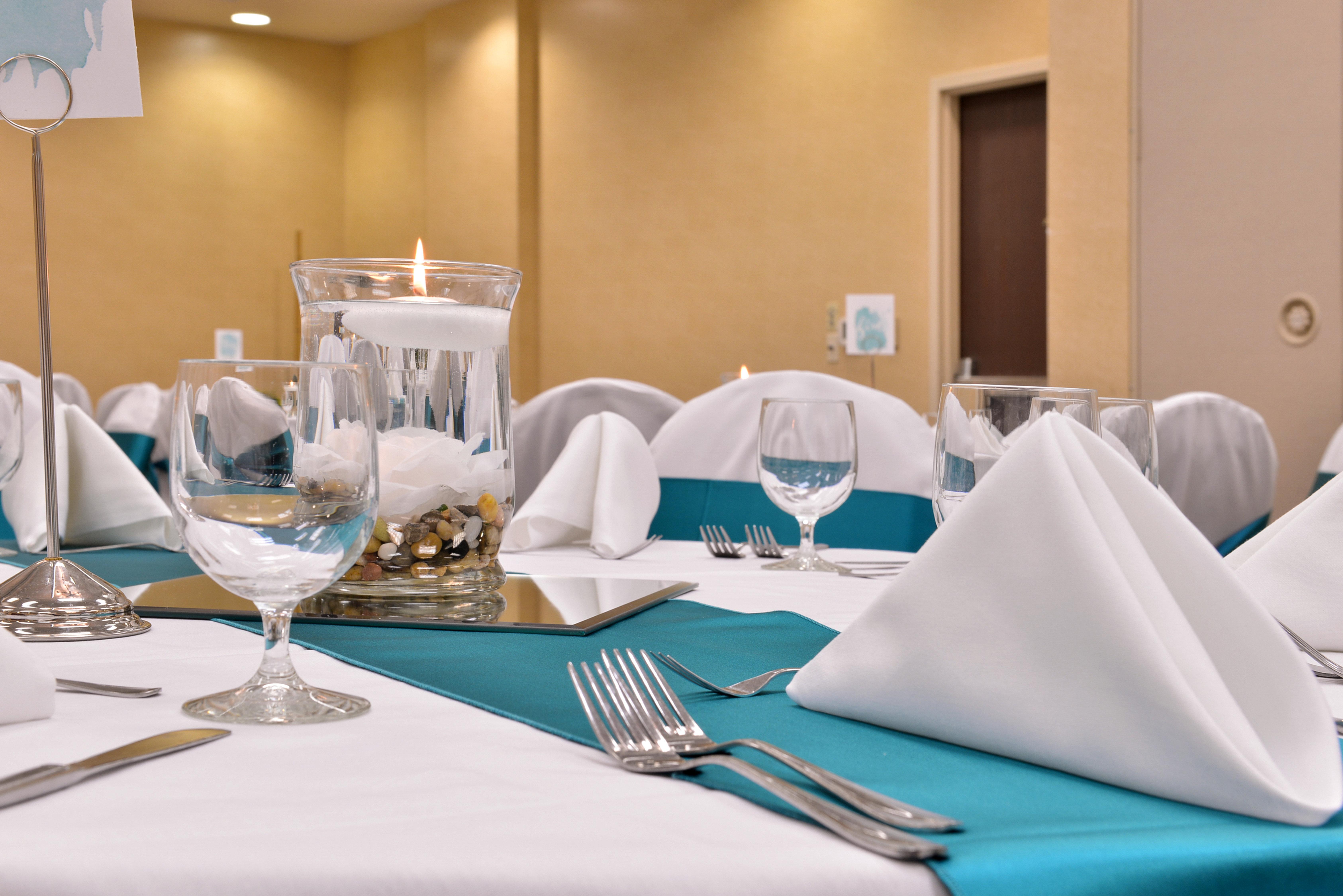 Holiday Inn Madison At The American Center By Ihg Экстерьер фото
