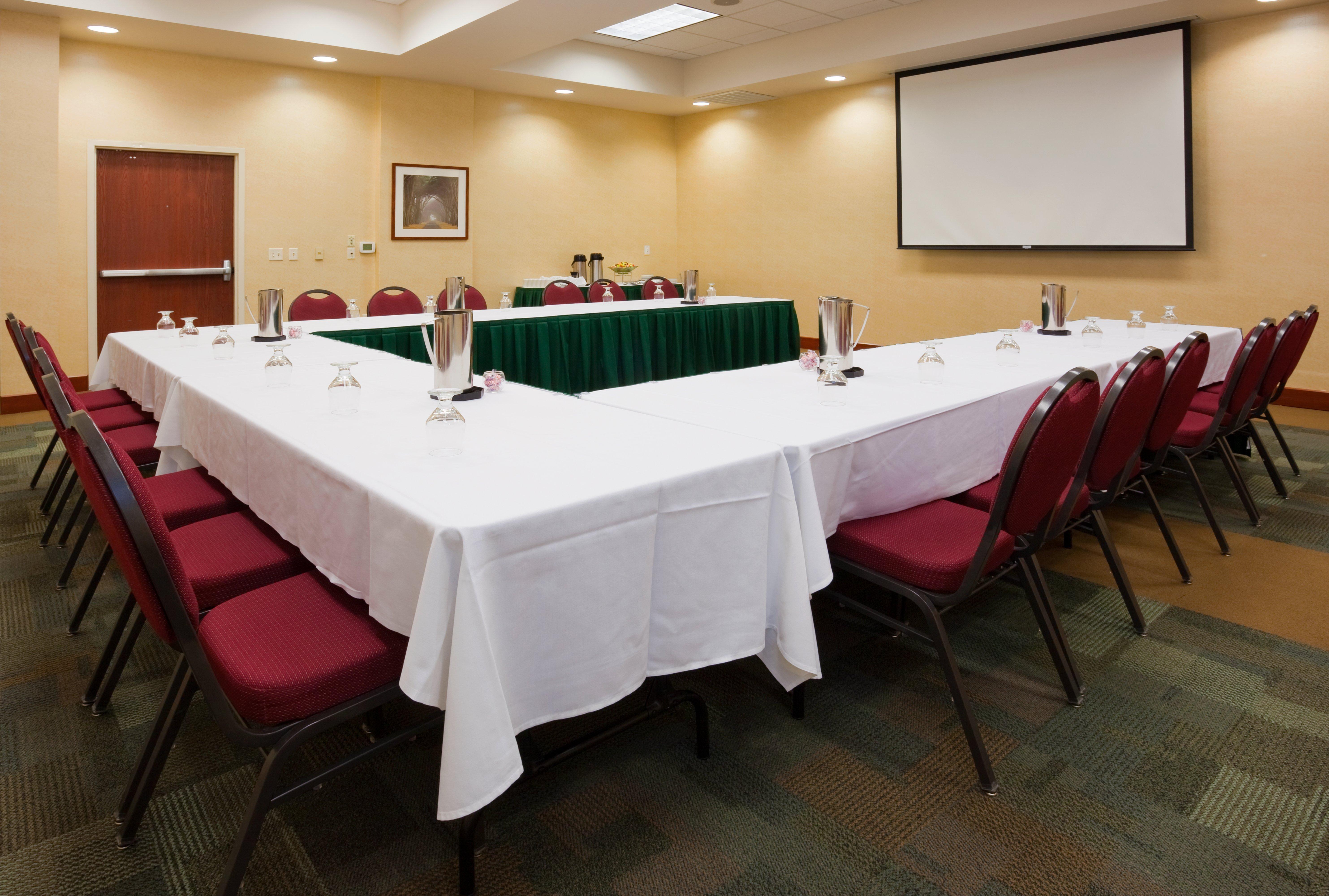 Holiday Inn Madison At The American Center By Ihg Экстерьер фото