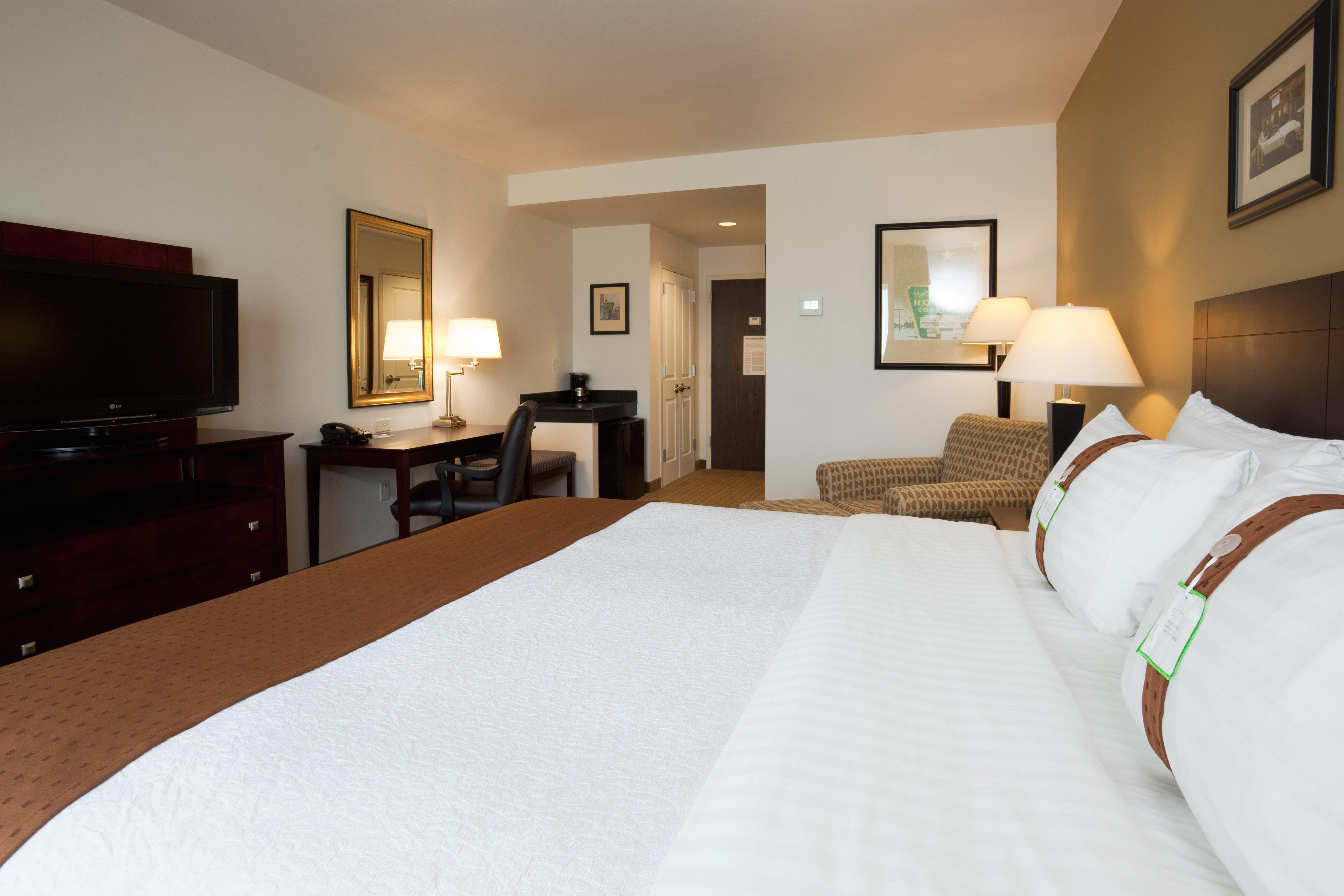Holiday Inn Madison At The American Center By Ihg Экстерьер фото