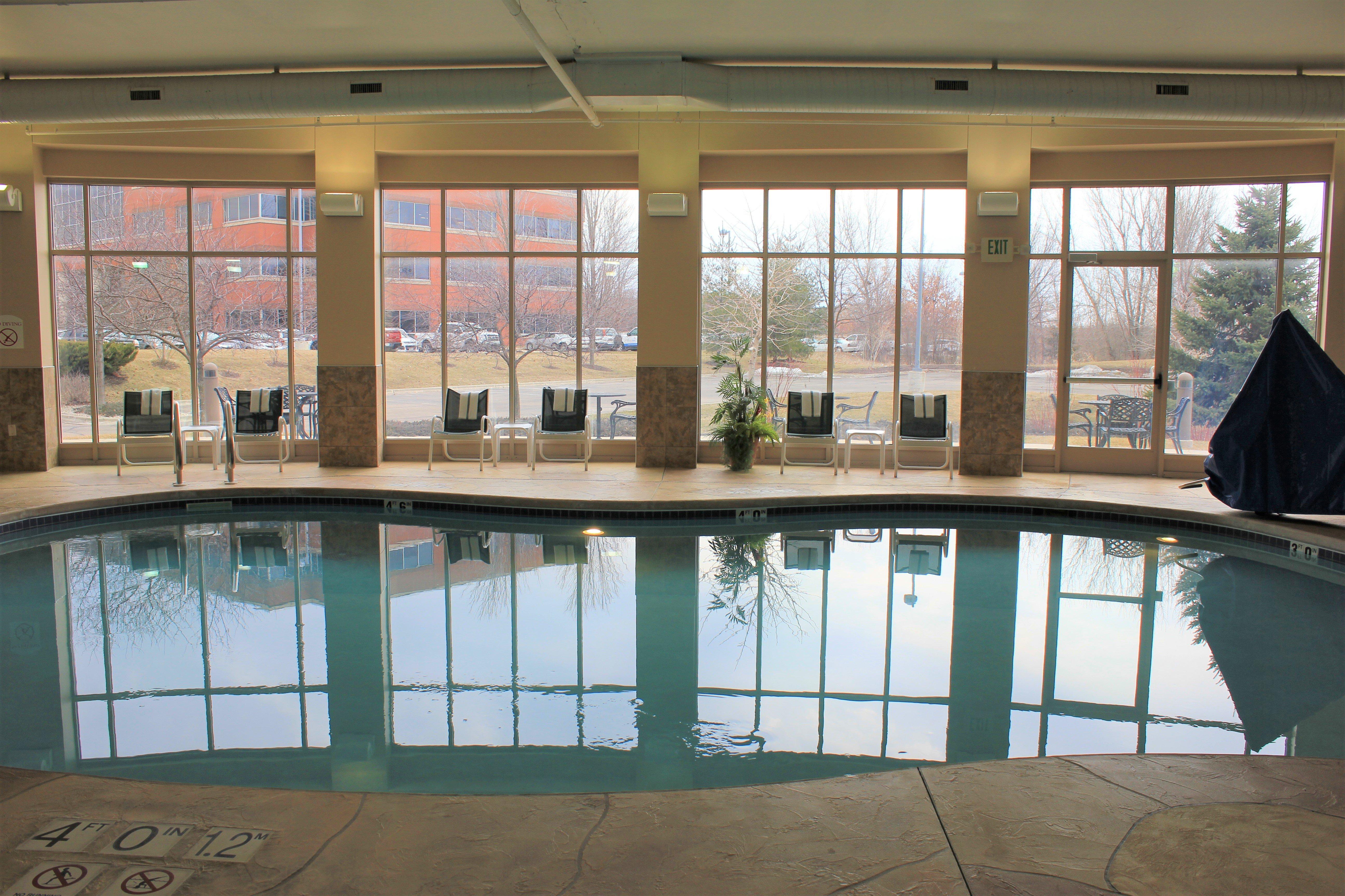 Holiday Inn Madison At The American Center By Ihg Экстерьер фото